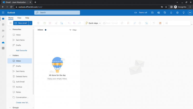 A screenshot of the Outlook web interface showing an empty mailbox.